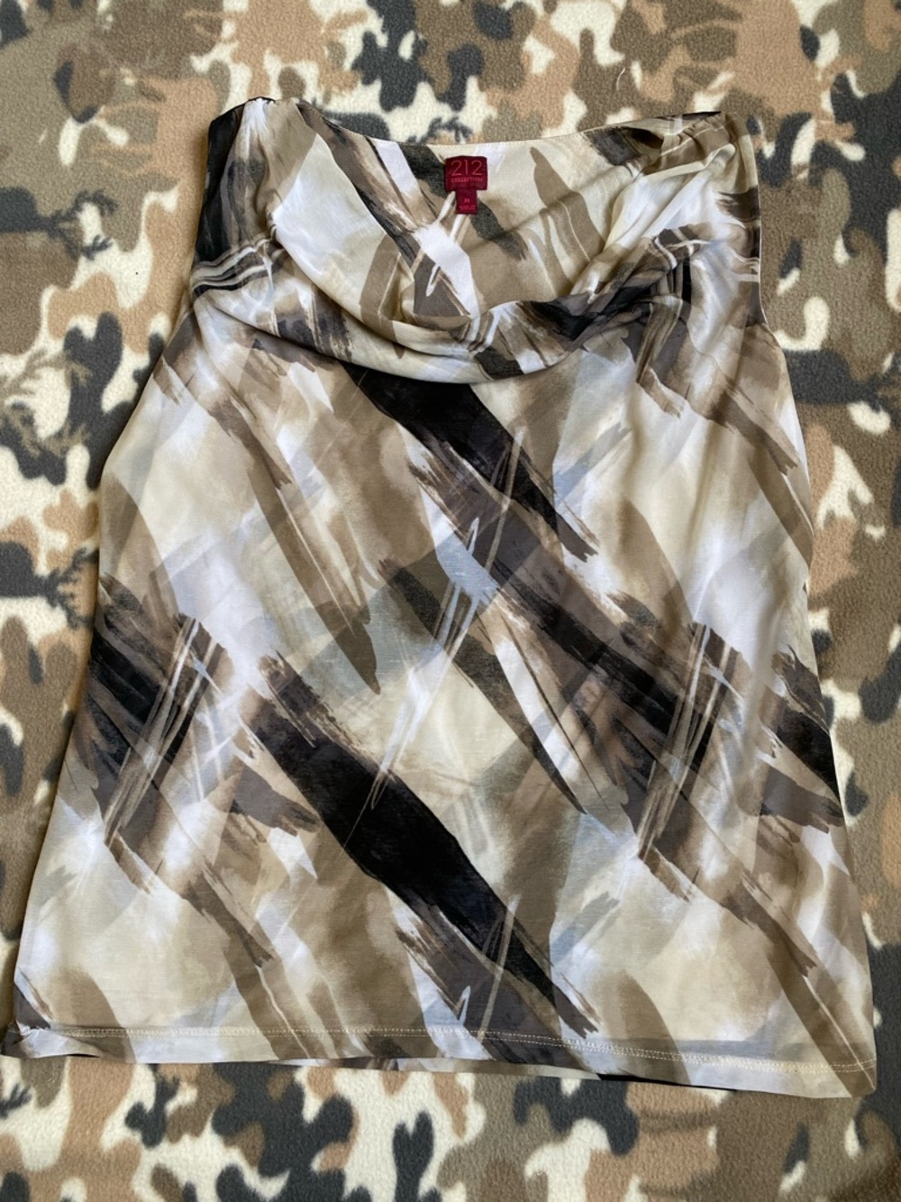 212 Collection Women's Cowl Neck Sleeveless Blouse Size Medium.